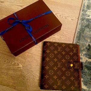 Brand new authentic medium ring Louis Vuitton agenda day timer